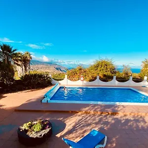  Villa Spacious Characterful With Spectacular Views In Quiet Rural Setting.